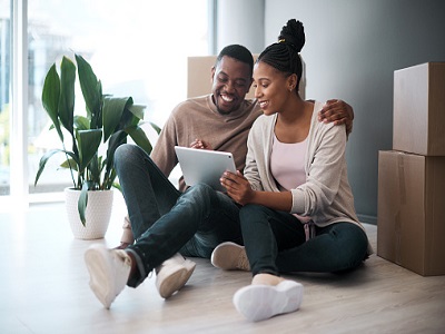 Online Communication: Transforming Interactions in the Digital Age 